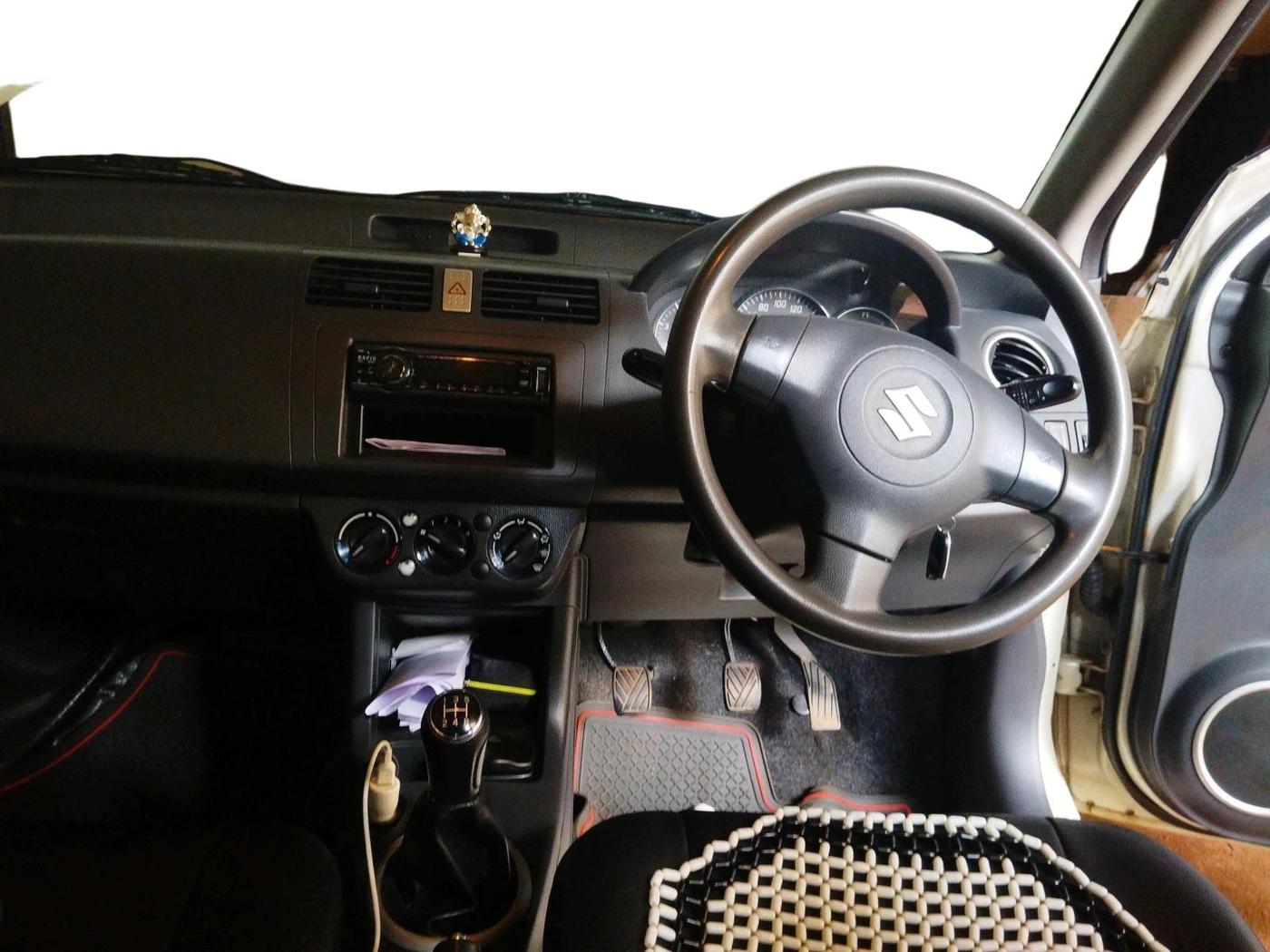 2011 Maruti Swift VDI, Diesel, Manual, 1,62,016 km, interior