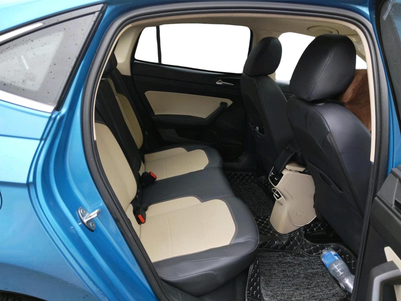 2023 Skoda SLAVIA STYLE 1.0L TSI AT, Petrol, Automatic, 18,752 km, interior