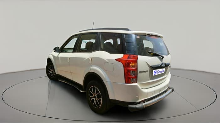 2017 Mahindra XUV500 W6 AT, Diesel, Automatic, 86,351 km, exterior