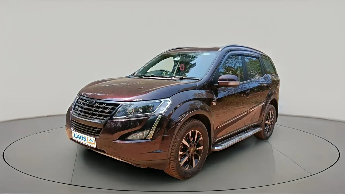 2018 Mahindra XUV500 W11, Diesel, Manual, 1,17,900 km, exterior