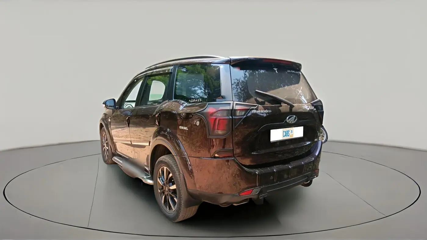 2018 Mahindra XUV500 W11, Diesel, Manual, 1,17,900 km, exterior