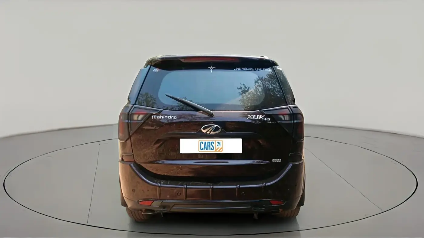 2018 Mahindra XUV500 W11, Diesel, Manual, 1,17,900 km, exterior