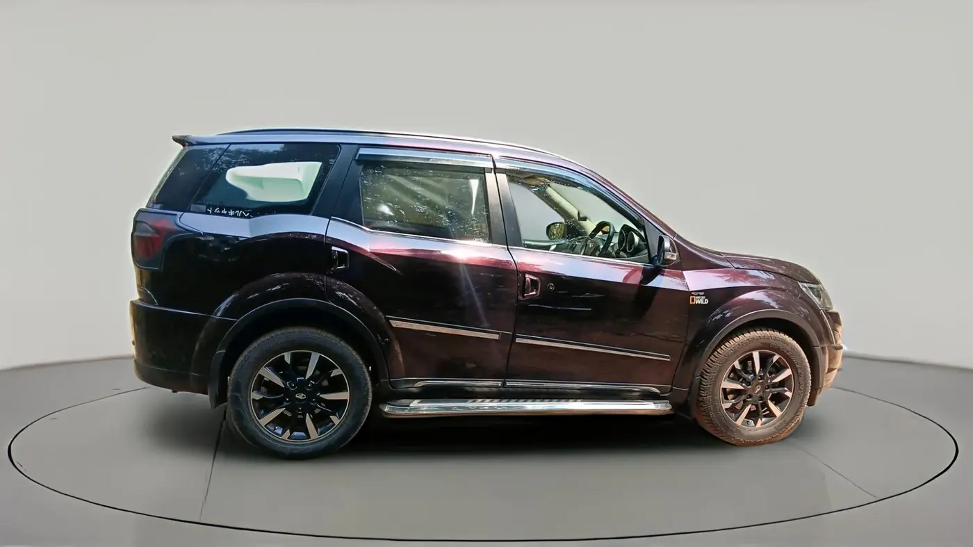 2018 Mahindra XUV500 W11, Diesel, Manual, 1,17,900 km, exterior