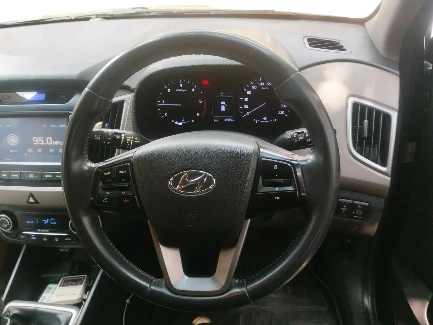 2017 Hyundai Creta SX (O) 1.6 DIESEL, Diesel, Manual, 86,599 km, interior