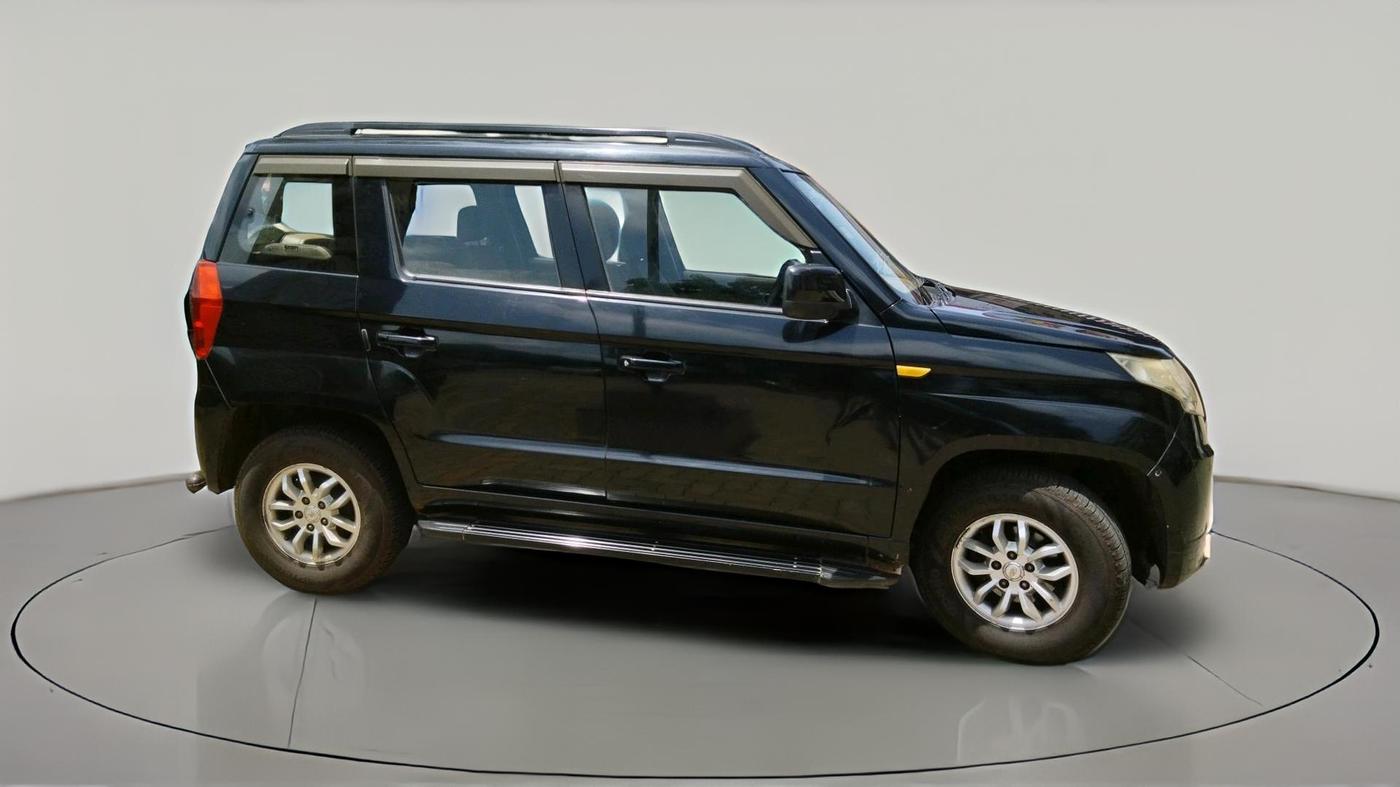 2016 Mahindra TUV300 T8 AMT, Diesel, Automatic, 58,773 km, exterior