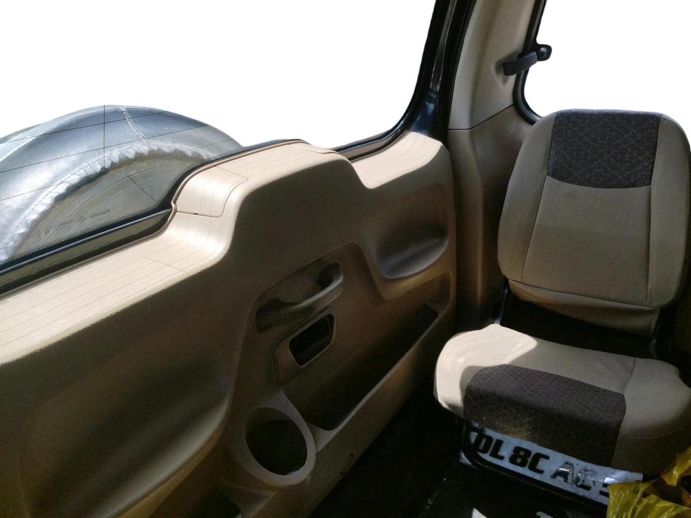 2016 Mahindra TUV300 T8 AMT, Diesel, Automatic, 58,773 km, interior
