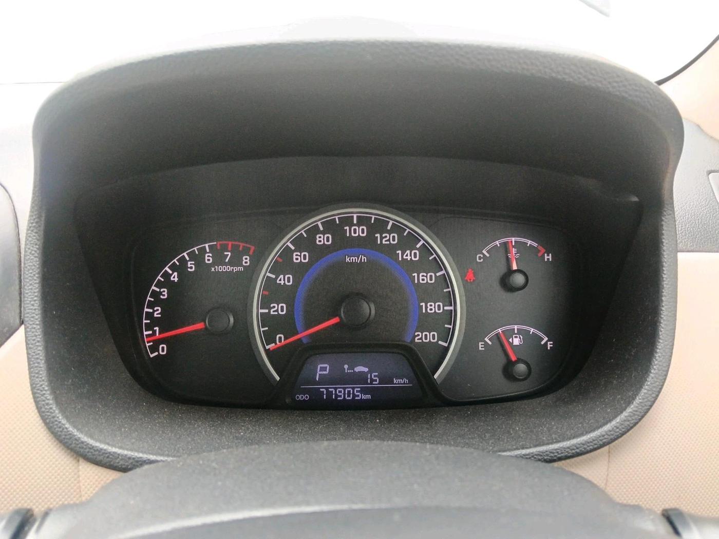 2018 Hyundai Grand i10 SPORTZ AT 1.2 KAPPA VTVT, Petrol, Automatic, 77,905 km, interior