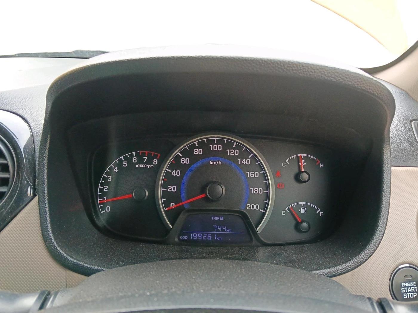 2016 Hyundai Grand i10 ASTA 1.2 KAPPA VTVT, CNG, Manual, 1,99,261 km, interior