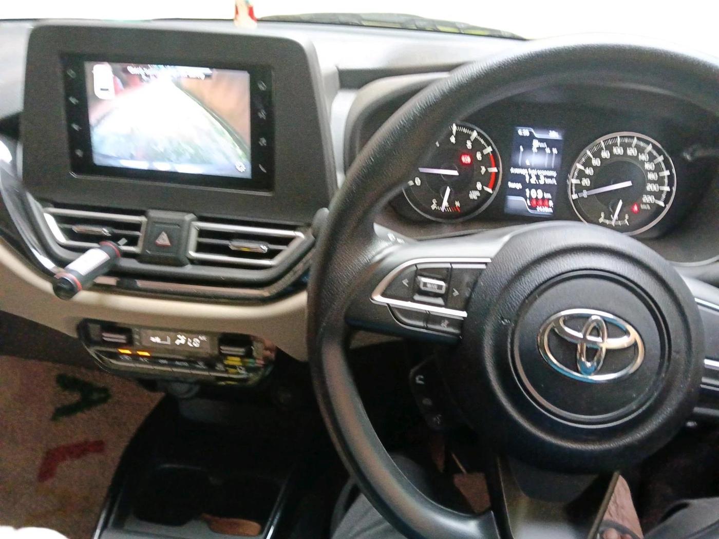 2025 Toyota Glanza G, Petrol, Manual, 2,438 km, interior