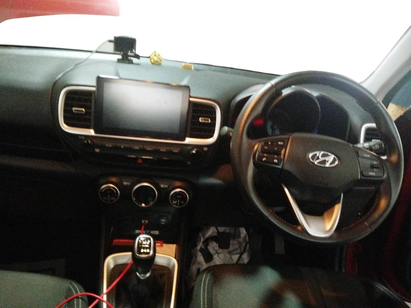 2019 Hyundai VENUE SX 1.0 TURBO, Petrol, Manual, 37,778 km, interior