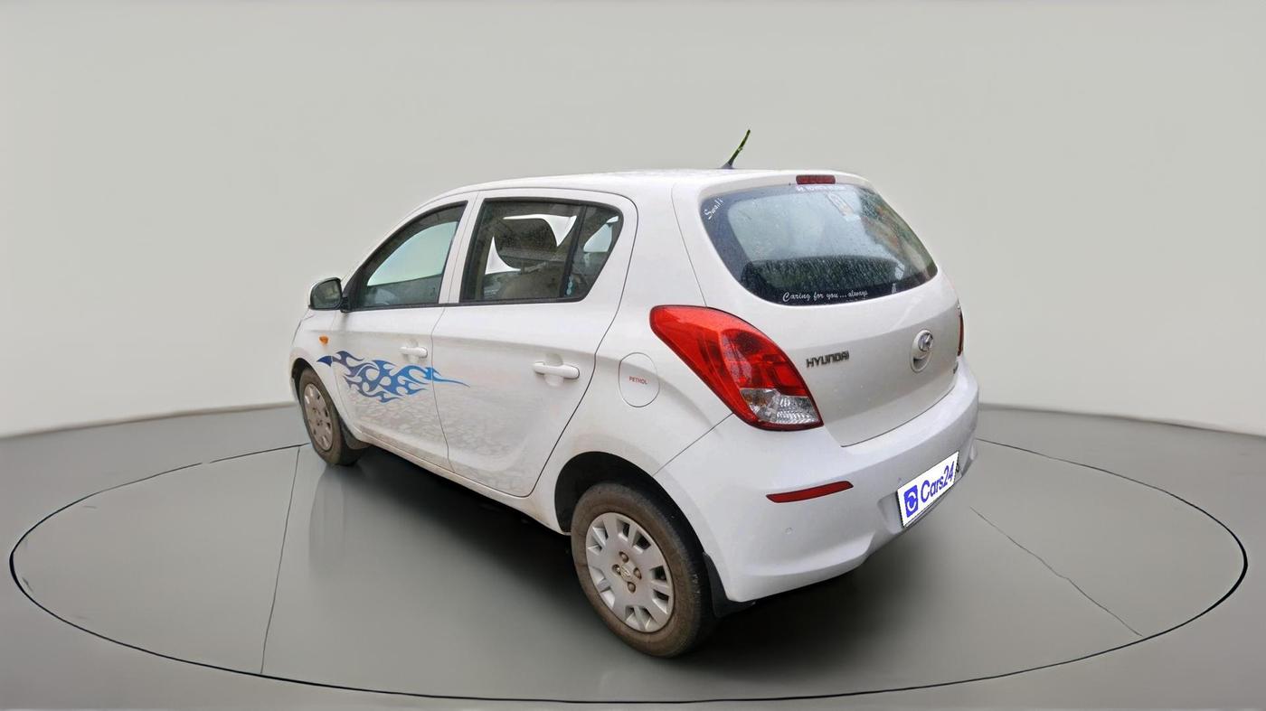 2013 Hyundai i20 MAGNA 1.2, Petrol, Manual, 64,084 km, exterior