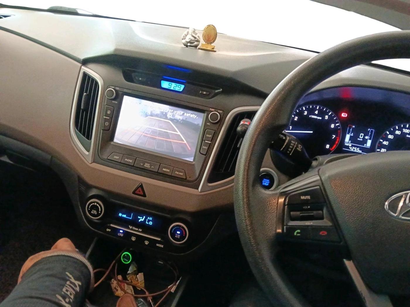 2017 Hyundai Creta SX PLUS 1.6 PETROL, Petrol, Manual, 89,798 km, interior