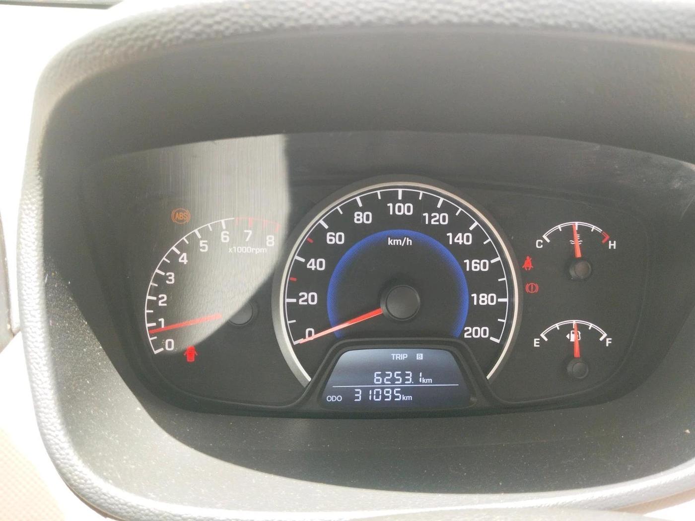 2018 Hyundai Grand i10 ASTA 1.2 KAPPA VTVT, Petrol, Manual, 31,095 km, interior