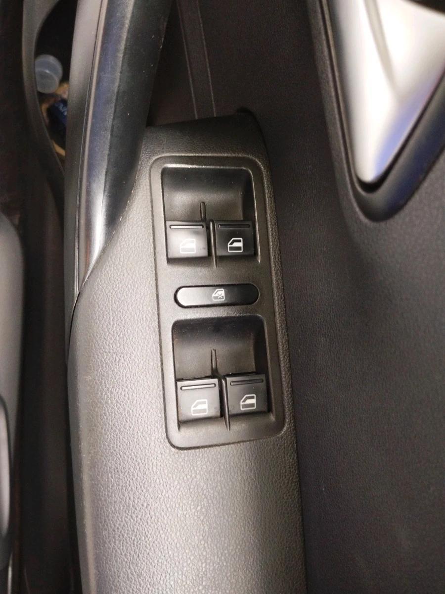 2017 Volkswagen Polo GT TSI AT, Petrol, Automatic, 1,11,960 km, interior