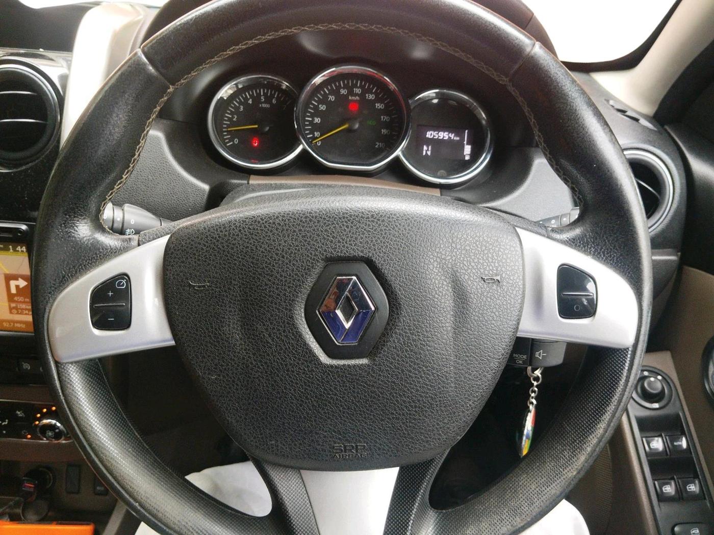 2017 Renault Duster 110 PS RXZ 4X2 AMT DIESEL, Diesel, Automatic, 1,05,954 km, interior