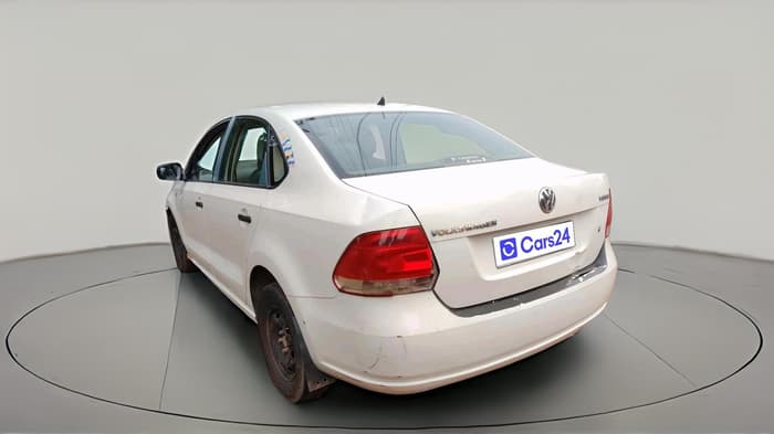 2011 Volkswagen Vento TRENDLINE 1.6, Petrol, Manual, 1,16,497 km, exterior
