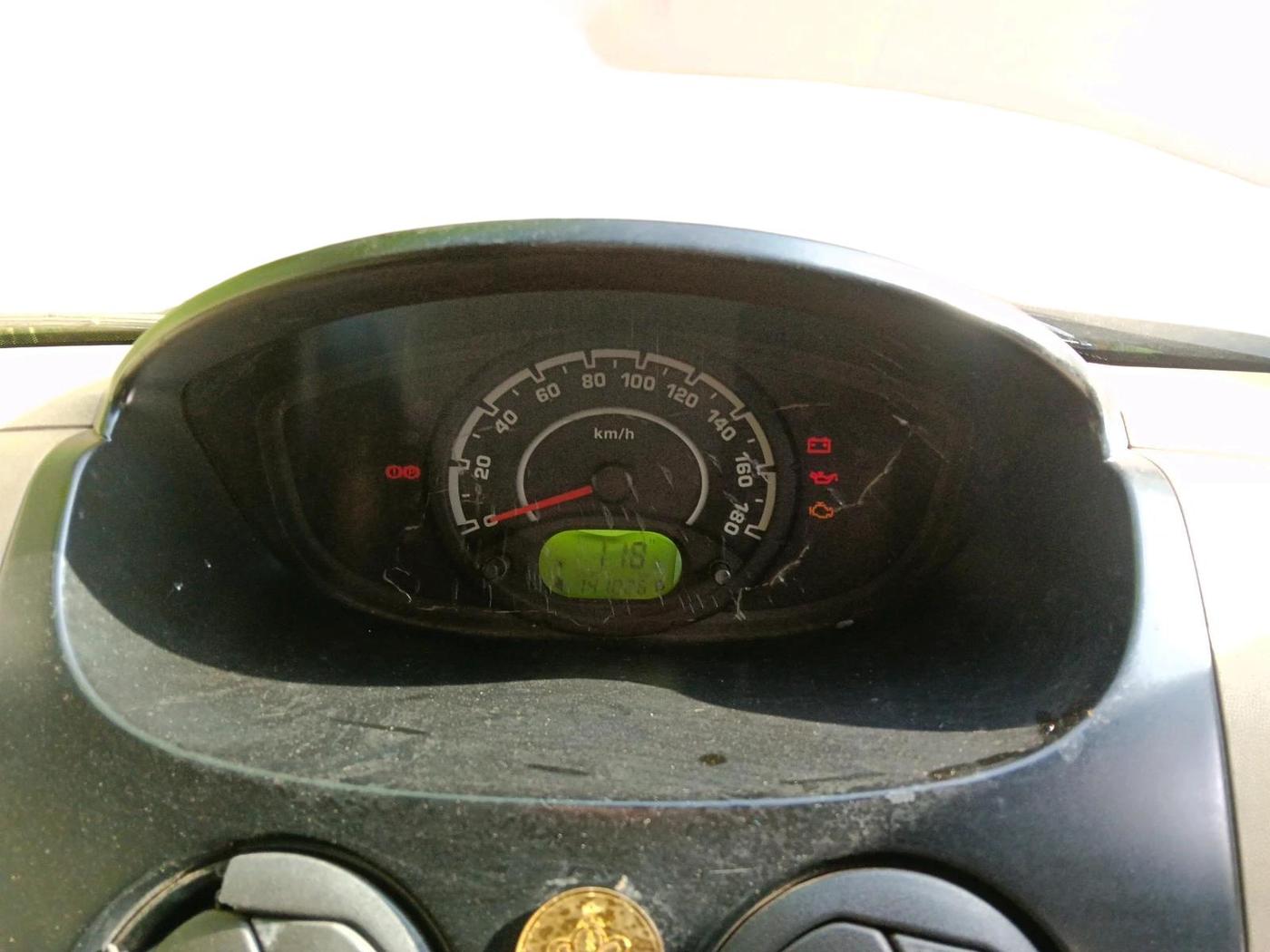 2011 Chevrolet Spark LT 1.0, Petrol, Manual, 1,41,026 km, interior