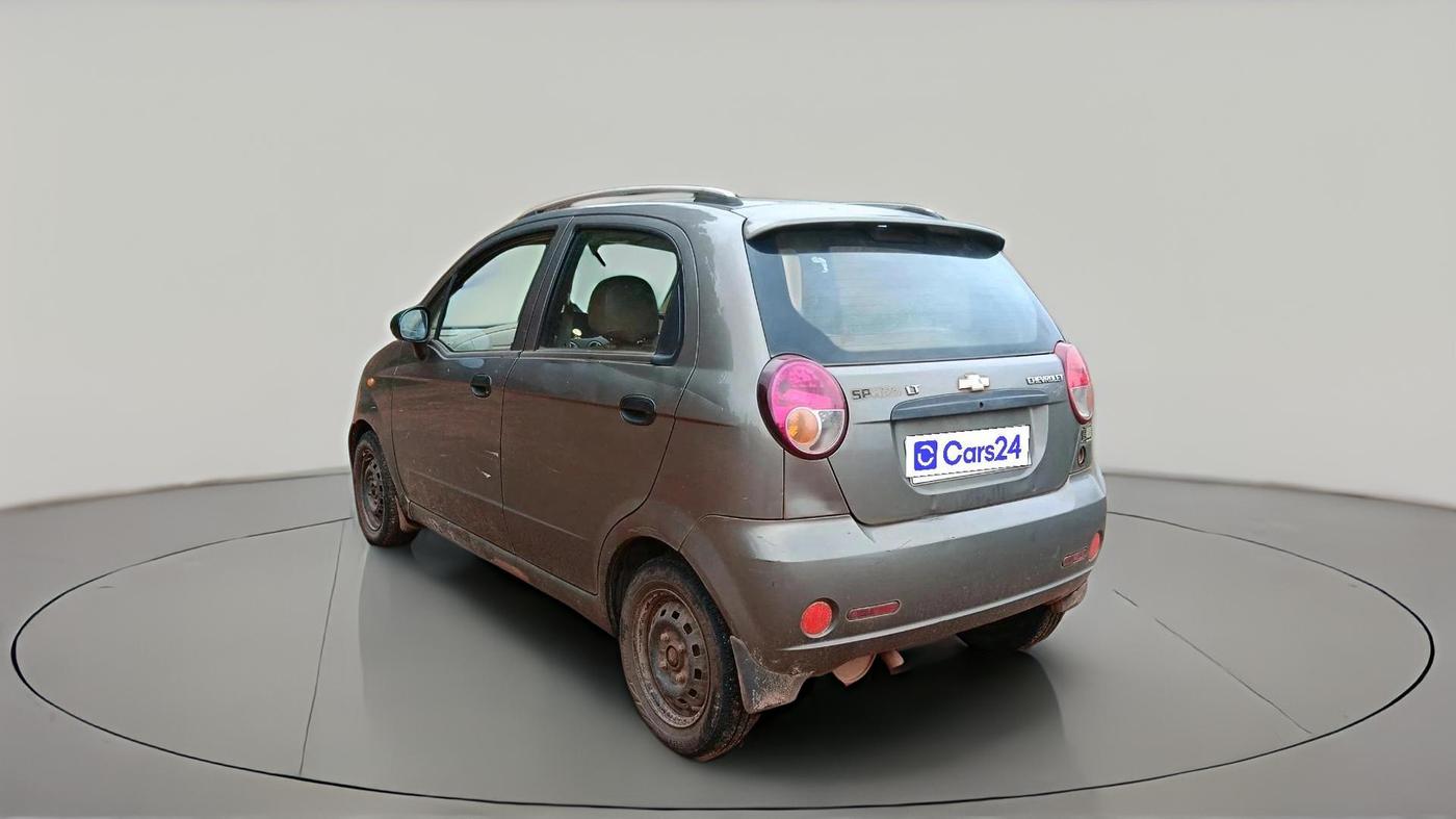 2011 Chevrolet Spark LT 1.0 LPG, Petrol, Manual, 1,40,702 km, exterior