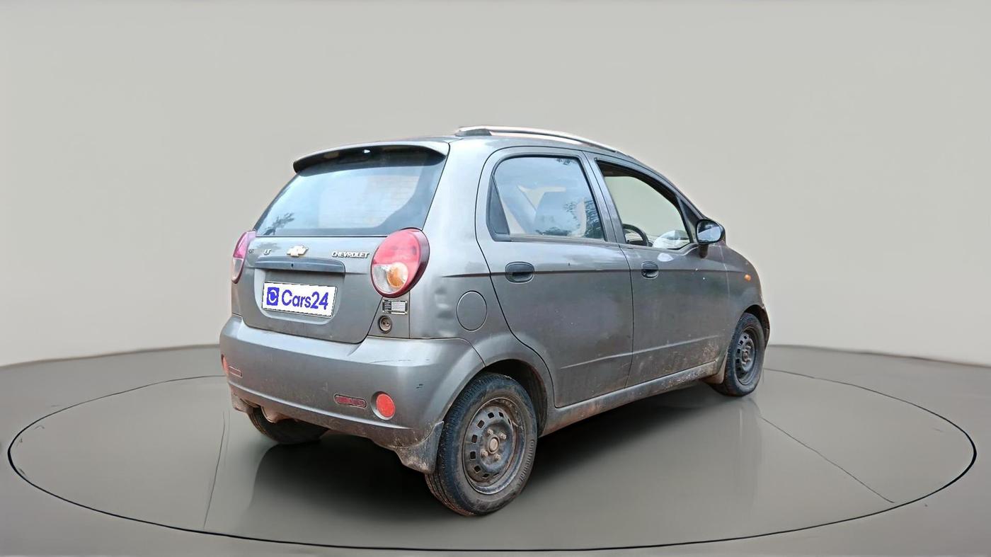 2011 Chevrolet Spark LT 1.0 LPG, Petrol, Manual, 1,40,702 km, exterior