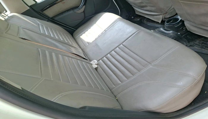 2015 Renault Duster 85 PS RXL DIESEL, Diesel, Manual, 1,16,387 km, interior