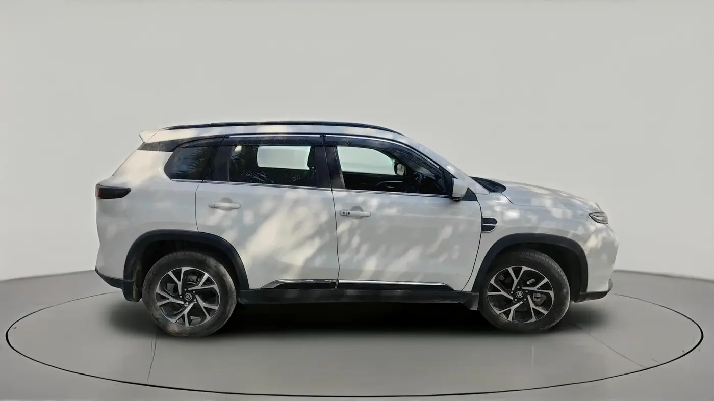 2025 Toyota URBAN CRUISER HYRYDER V NEO DRIVE, Petrol, Manual, 11,682 km, exterior