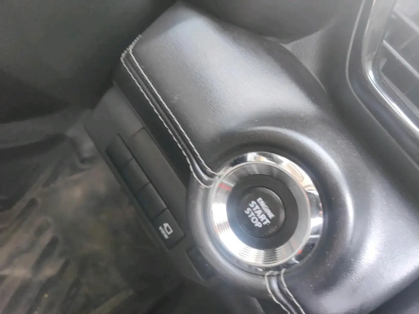 2025 Toyota URBAN CRUISER HYRYDER V NEO DRIVE, Petrol, Manual, 11,682 km, interior