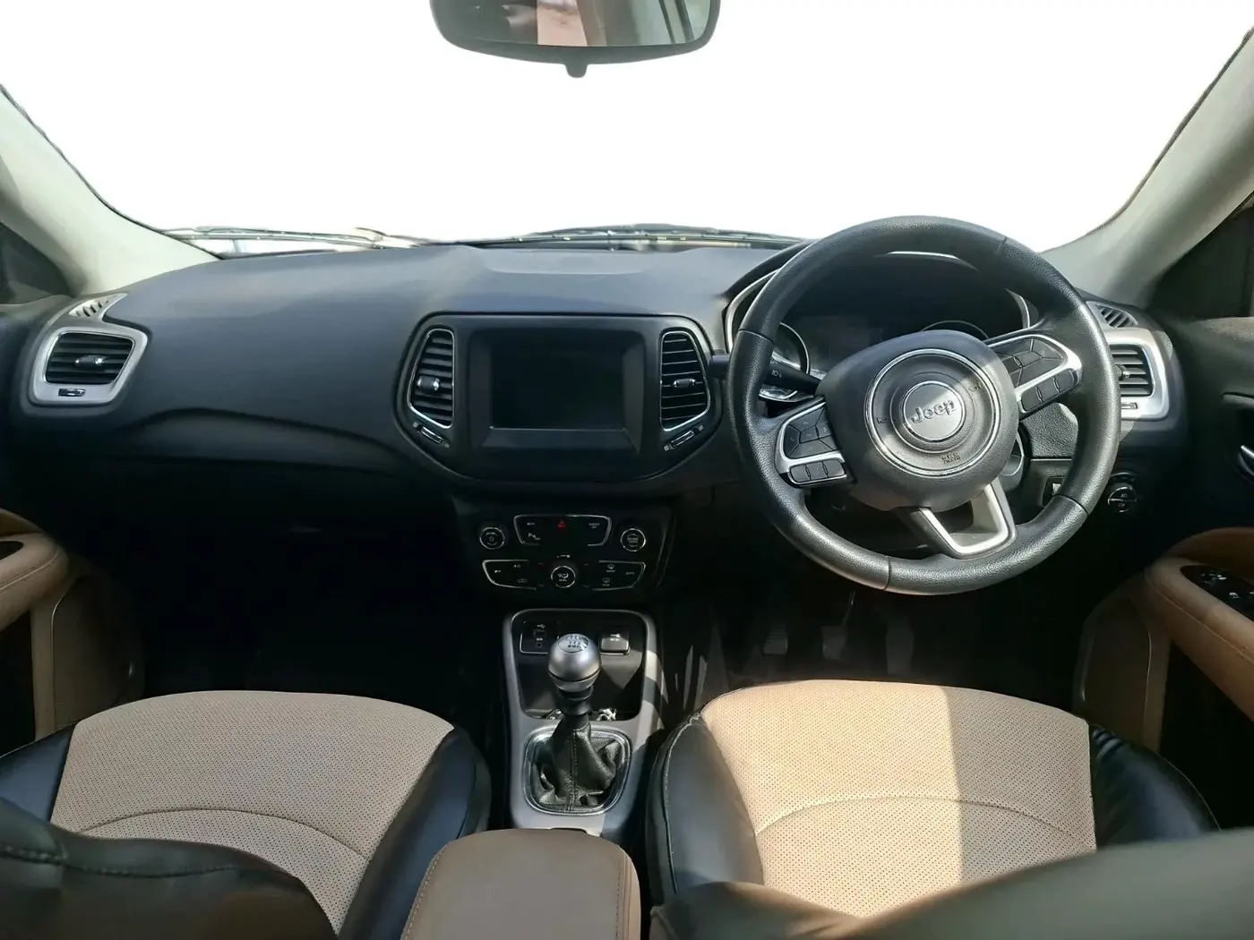 2017 Jeep Compass LONGITUDE (O) 2.0 DIESEL, Diesel, Manual, 1,46,428 km, interior