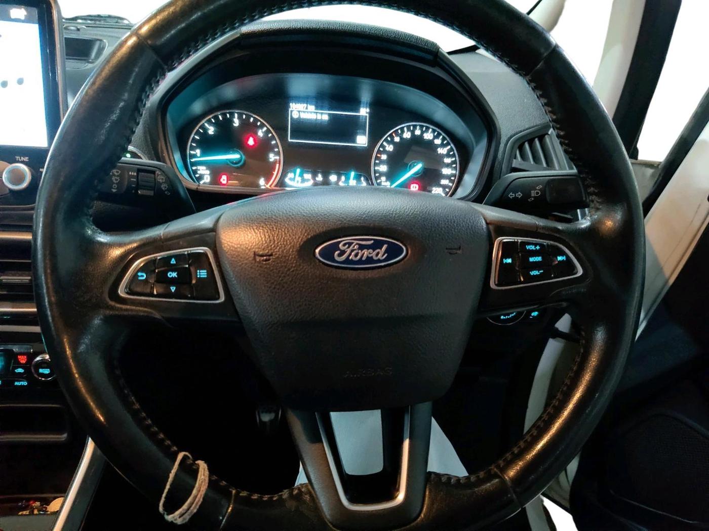 2019 Ford Ecosport TITANIUM 1.5L DIESEL, Diesel, Manual, 1,06,427 km, interior