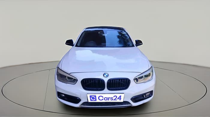 2015 BMW 1 Series 118D HATCHBACK, Diesel, Automatic, 1,79,857 km, exterior