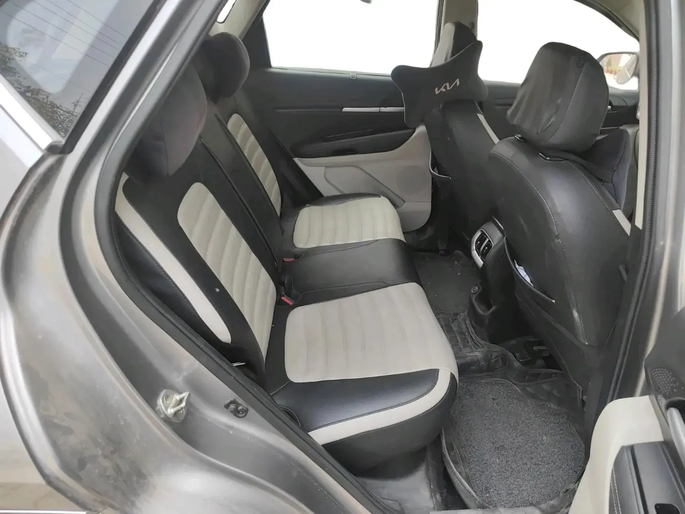 2021 KIA SONET HTX 1.0 IMT, Petrol, Manual, 1,13,000 km, interior