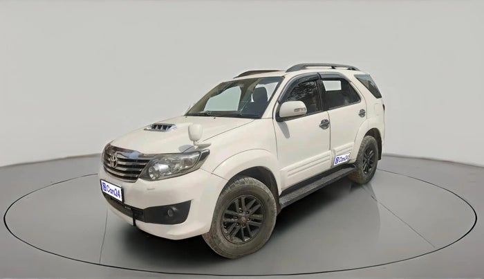 2015 Toyota Fortuner 3.0 4X2 MT, Diesel, Manual, 1,36,753 km, exterior