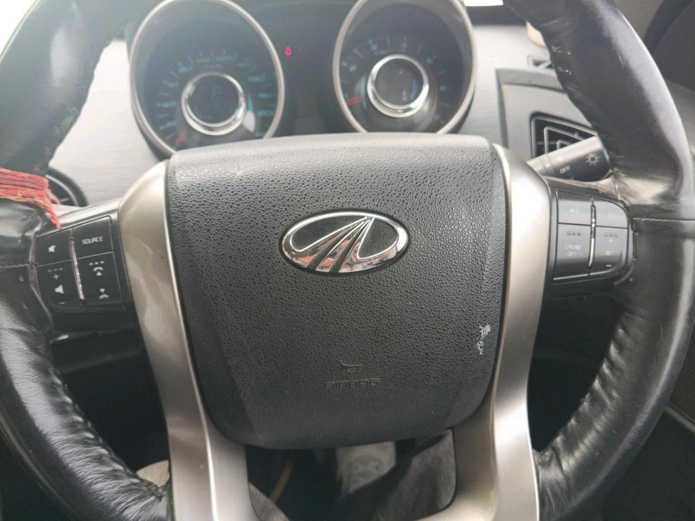 2018 Mahindra XUV500 W7 AT, Diesel, Automatic, 1,23,625 km, interior