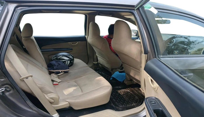 2014 Honda Mobilio 1.5L I-DTEC V, Diesel, Manual, 1,03,886 km, interior