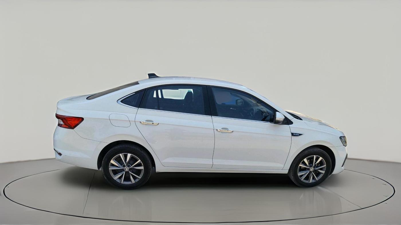 2022 Skoda SLAVIA STYLE 1.0L TSI MT, Petrol, Manual, 50,768 km, exterior