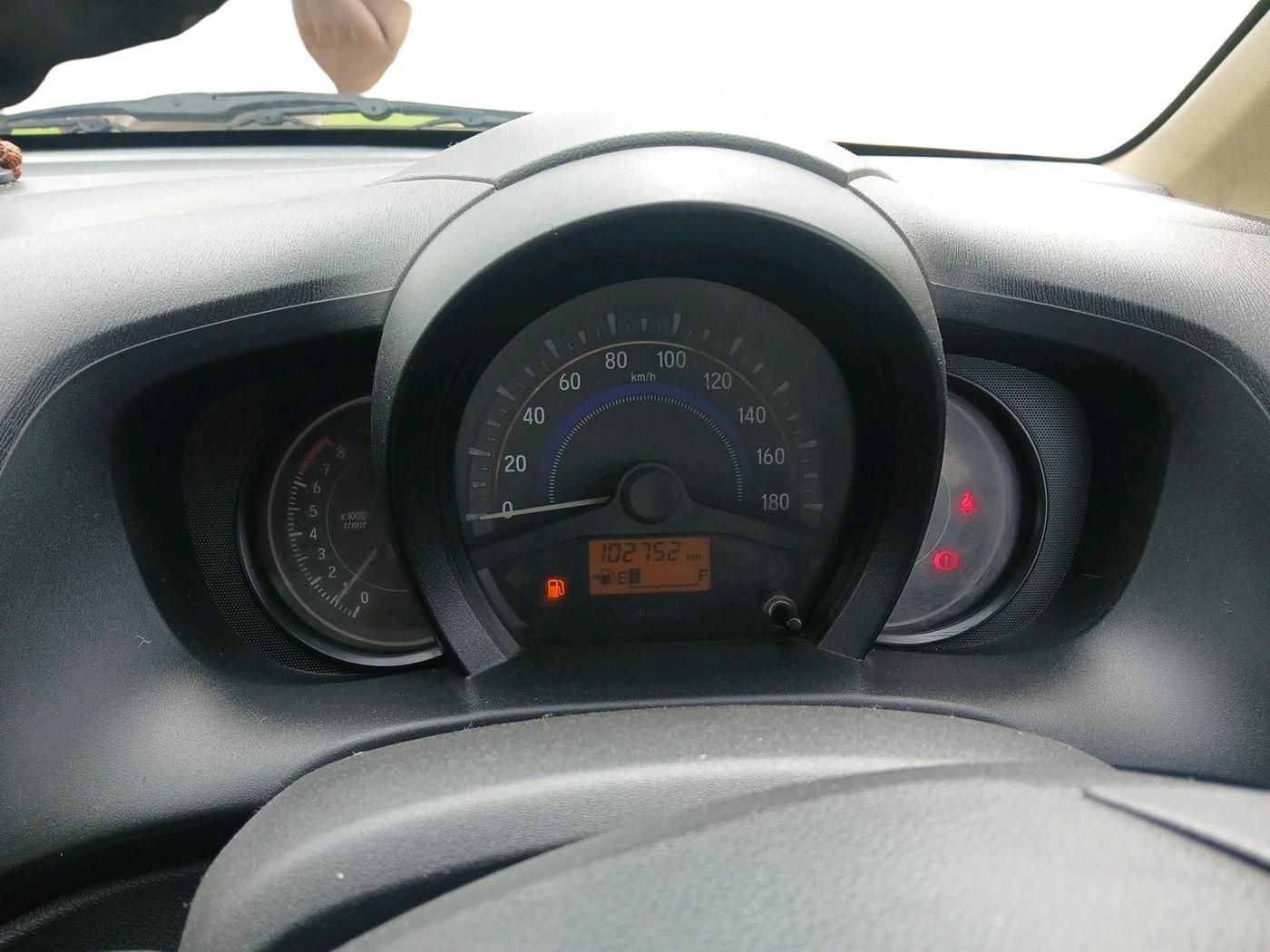 2015 Honda Amaze 1.2L I-VTEC S, Petrol, Manual, 1,02,752 km, interior