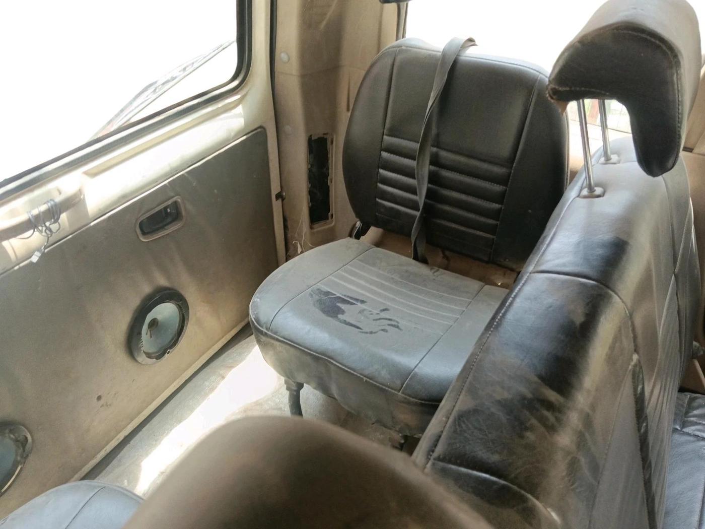 2011 Mahindra Scorpio VLX 2WD, Diesel, Manual, 3,65,000 km, interior