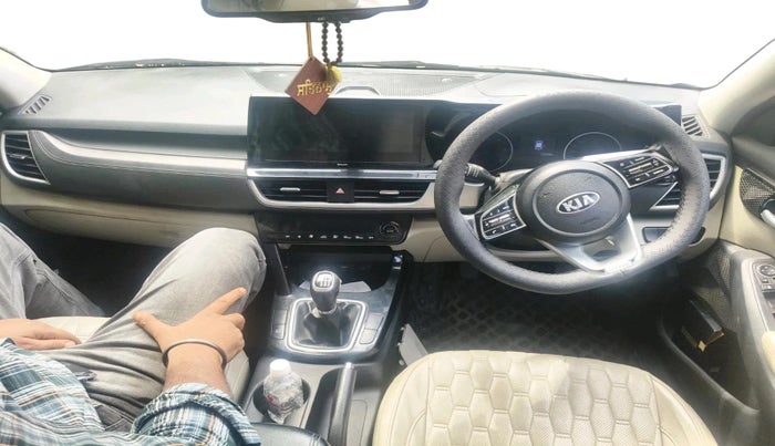 2020 KIA SELTOS HTX 1.5 DIESEL, Diesel, Manual, 1,00,428 km, interior