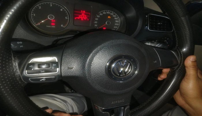 2013 Volkswagen Polo HIGHLINE DIESEL, Diesel, Manual, 1,23,153 km, interior