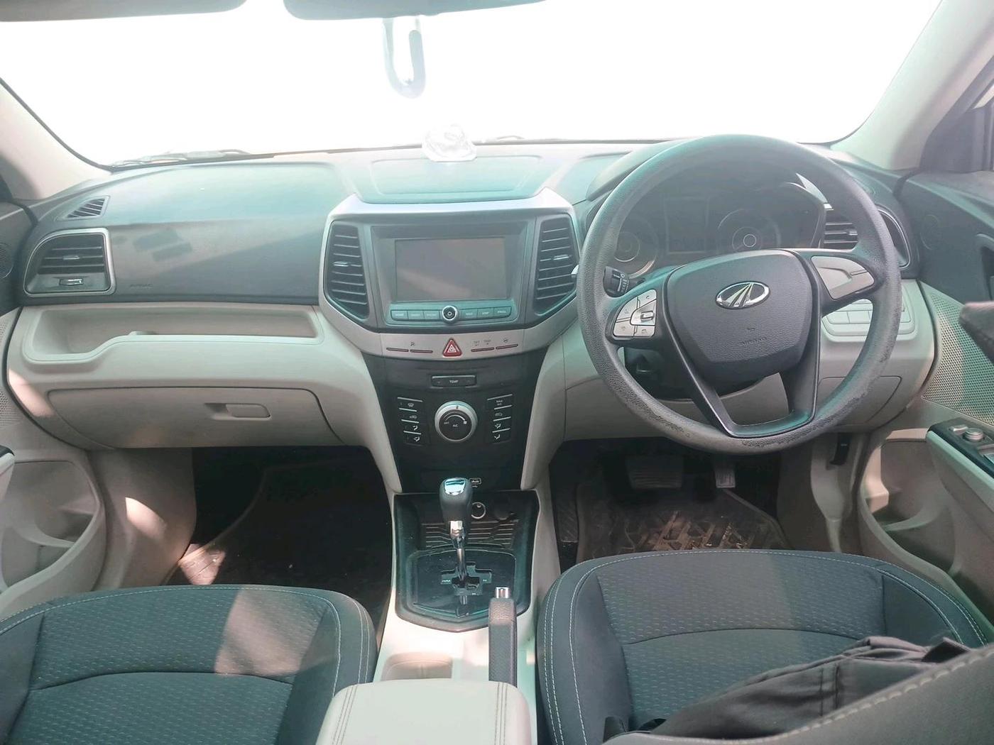 2021 Mahindra XUV300 W6 1.2 PETROL AMT, Petrol, Automatic, 71,513 km, interior