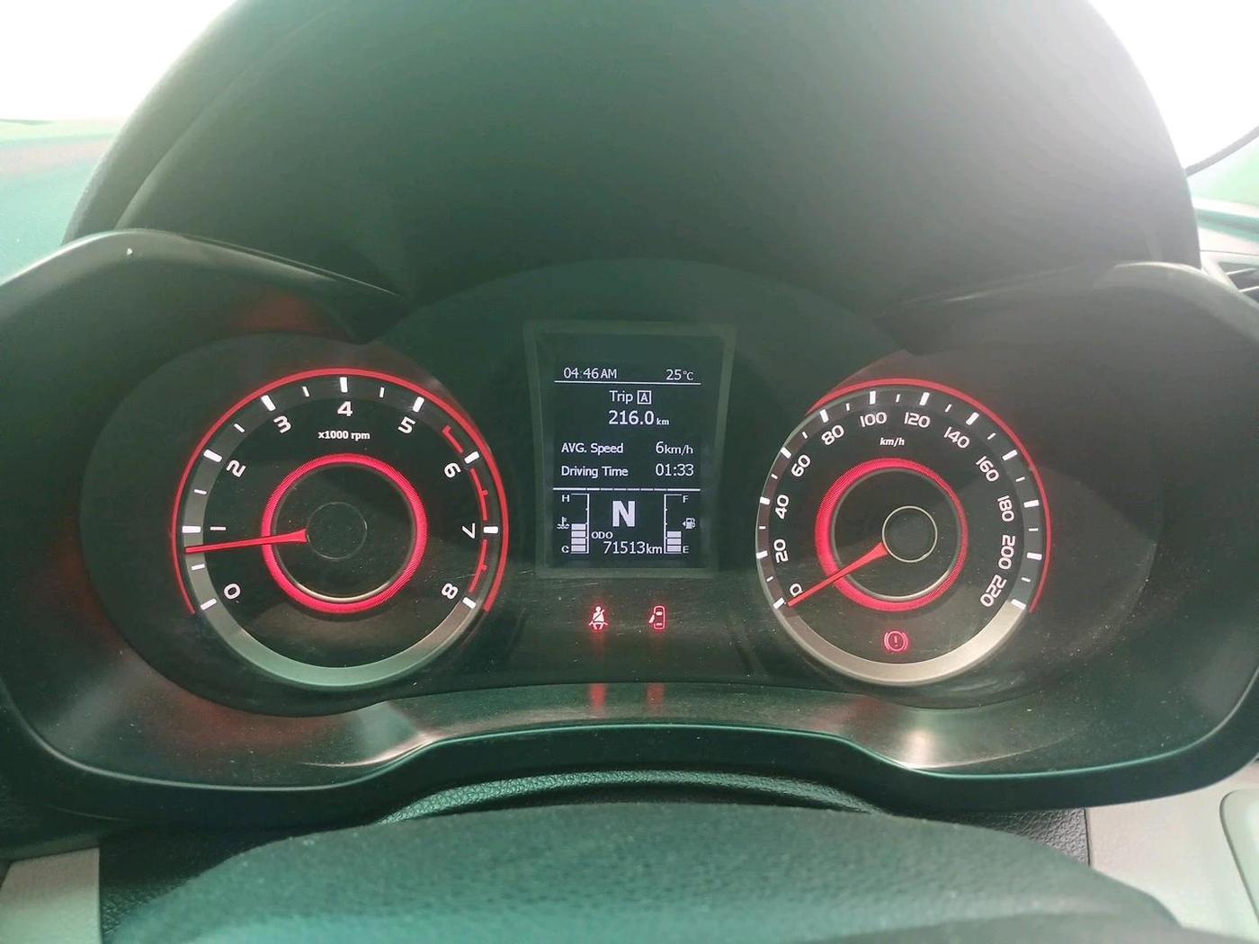 2021 Mahindra XUV300 W6 1.2 PETROL AMT, Petrol, Automatic, 71,513 km, interior