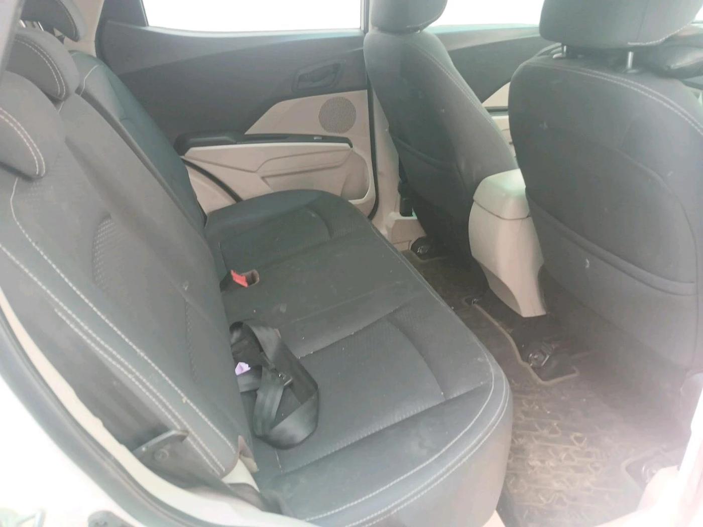 2021 Mahindra XUV300 W6 1.2 PETROL AMT, Petrol, Automatic, 71,513 km, interior