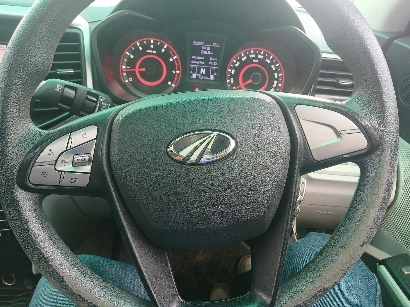 2021 Mahindra XUV300 W6 1.2 PETROL AMT, Petrol, Automatic, 71,513 km, interior