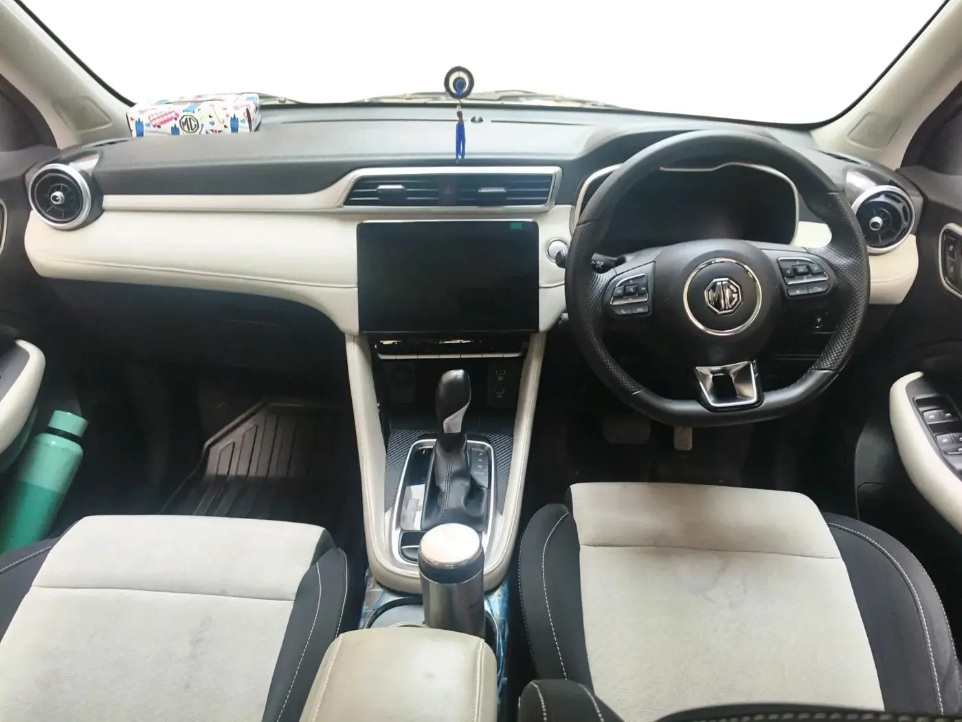 2024 MG ASTOR Select 1.5 CVT (Ivory), Petrol, Automatic, 41,000 km, interior