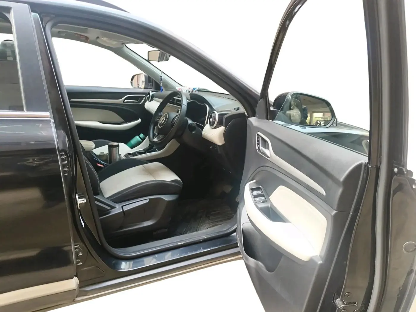 2024 MG ASTOR Select 1.5 CVT (Ivory), Petrol, Automatic, 41,000 km, interior