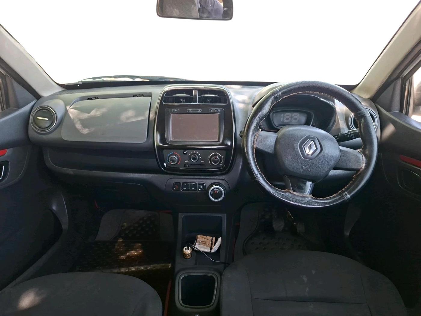 2016 Renault Kwid RXT 1.0 AMT, Petrol, Automatic, 69,141 km, interior