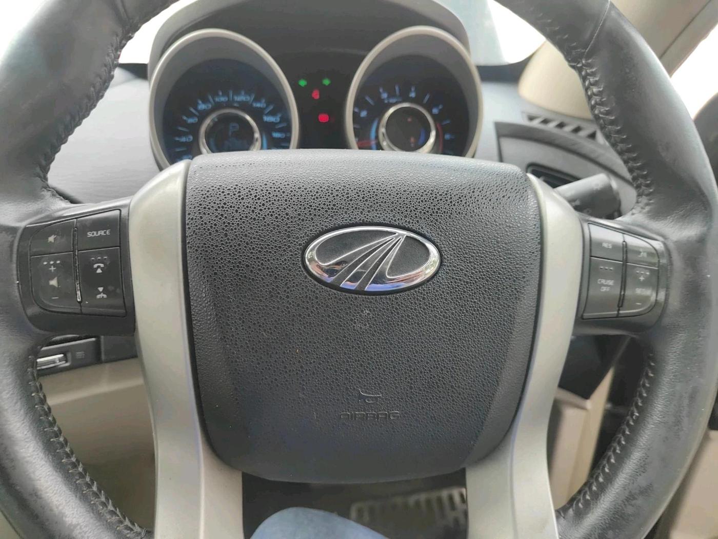 2016 Mahindra XUV500 W10 AT, Diesel, Automatic, 34,365 km, interior