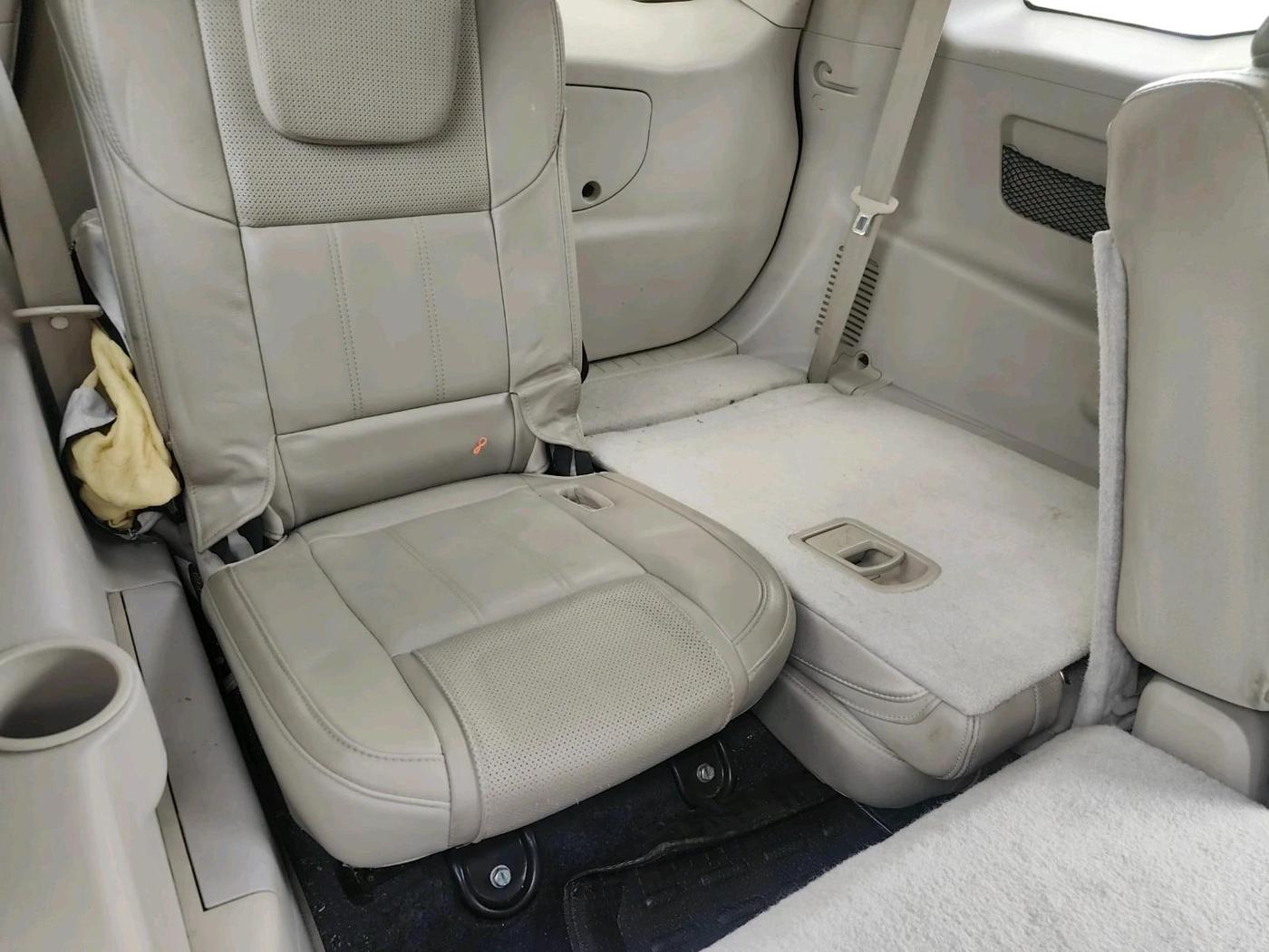 2016 Mahindra XUV500 W10 AT, Diesel, Automatic, 34,365 km, interior