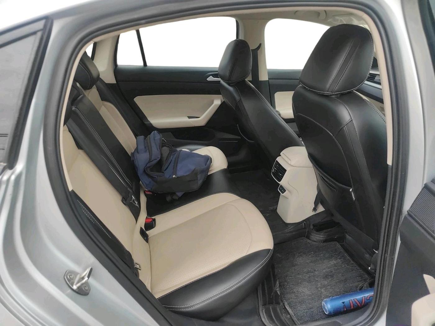 2023 Volkswagen VIRTUS HIGHLINE TSI 1.0 AT, Petrol, Automatic, 41,971 km, interior