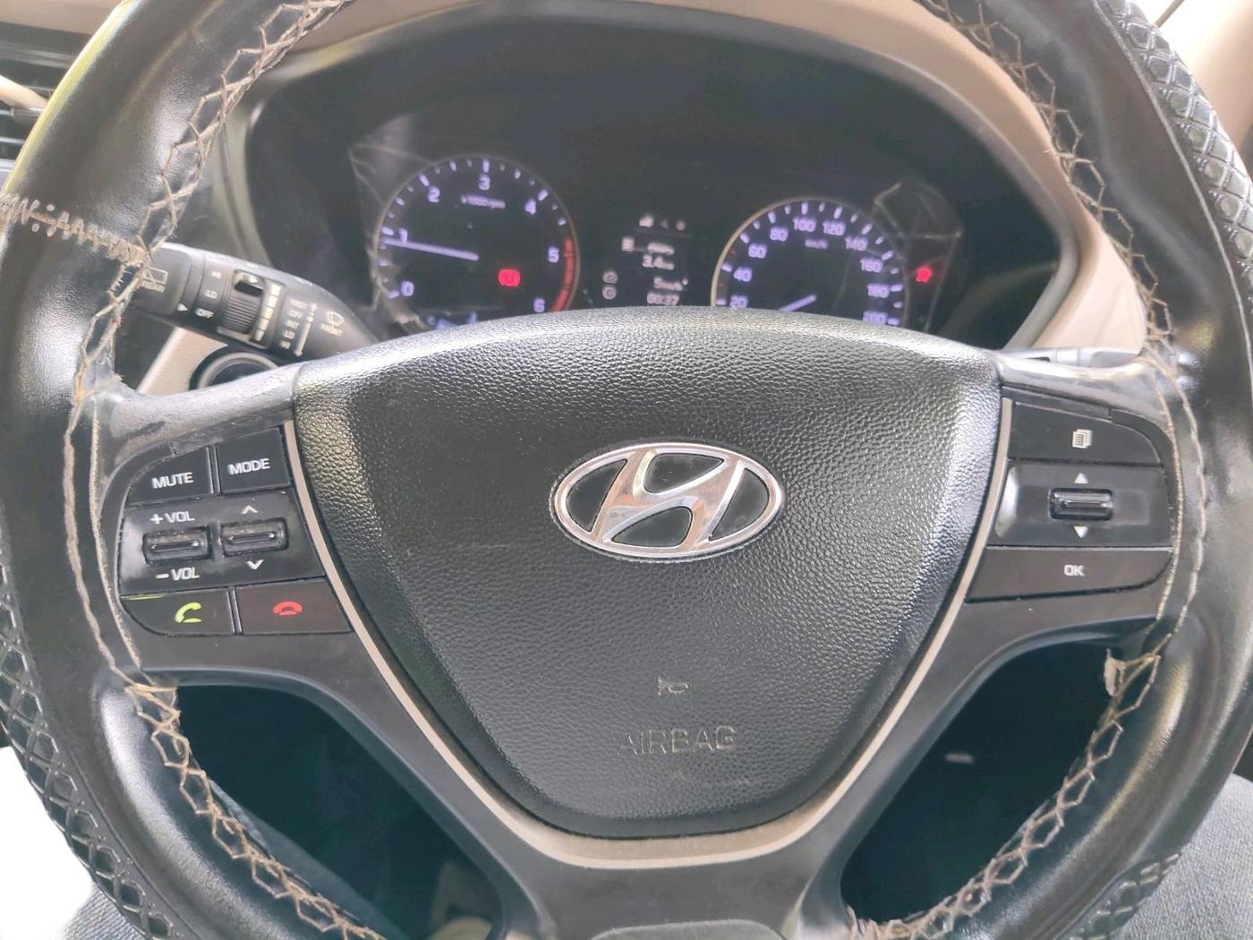2015 Hyundai Elite i20 ASTA 1.4 CRDI, Diesel, Manual, 2,82,819 km, interior