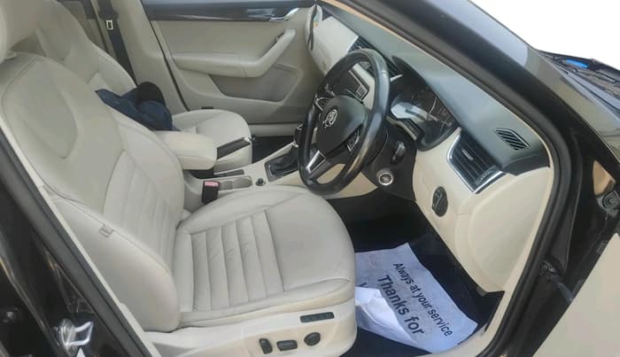 2016 Skoda Octavia 2.0 TDI CR STYLE PLUS AT, Diesel, Automatic, 1,30,484 km, interior